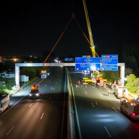 Illustration of Modernisation de la signalisation sur les autoroutes A9 et A54 : Aximum pilote un chantier d'envergure
