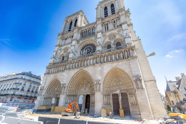 Illustration of Notre-Dame-de-Paris : Colas signe un chantier d’exception pour le patrimoine