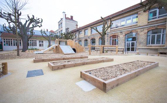 Travaux de réaménagement des cours d'école Paul Bert