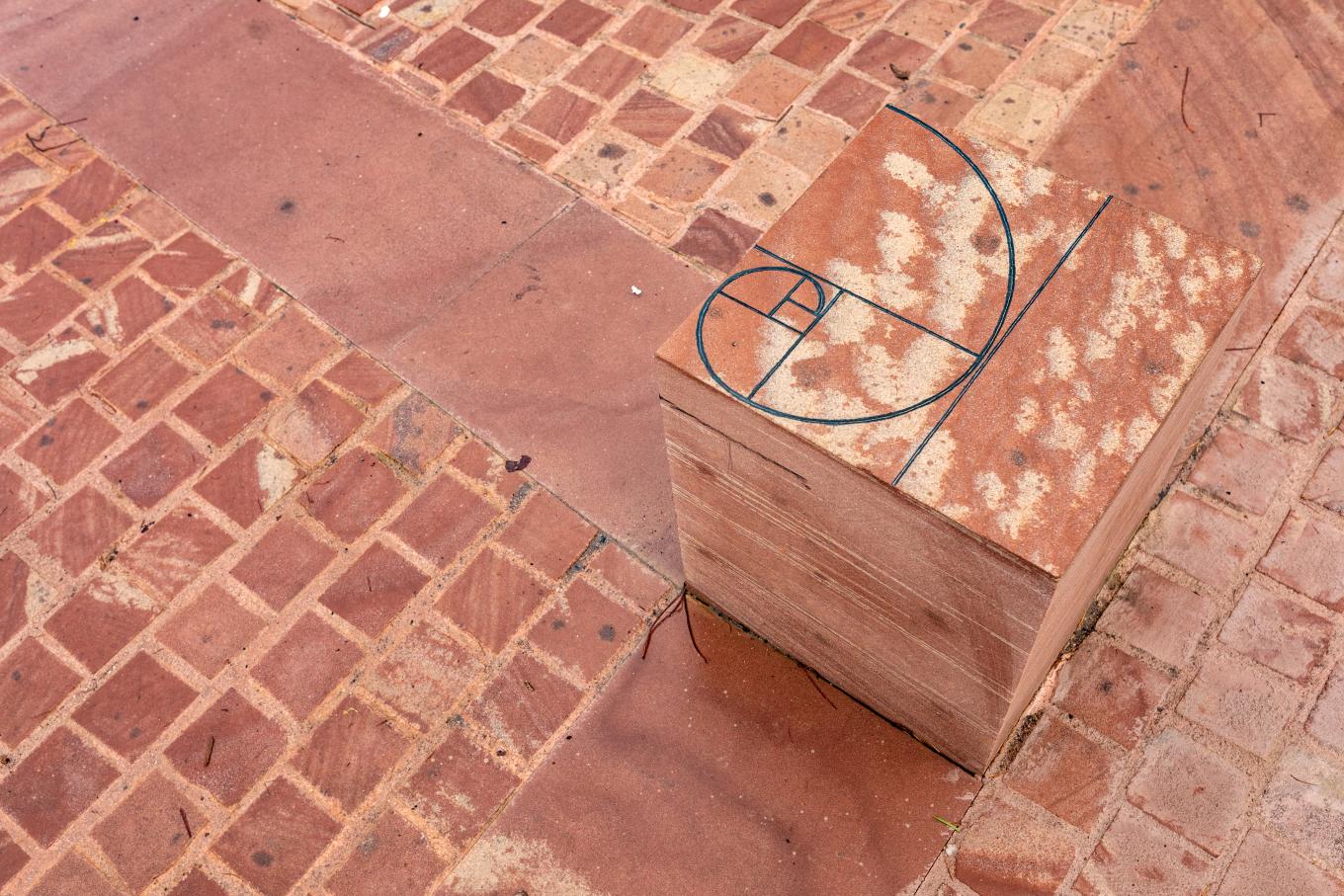 place-jean-jacques-duval-a-saint-die-des-vosges-en-gre-rose-des-vosges