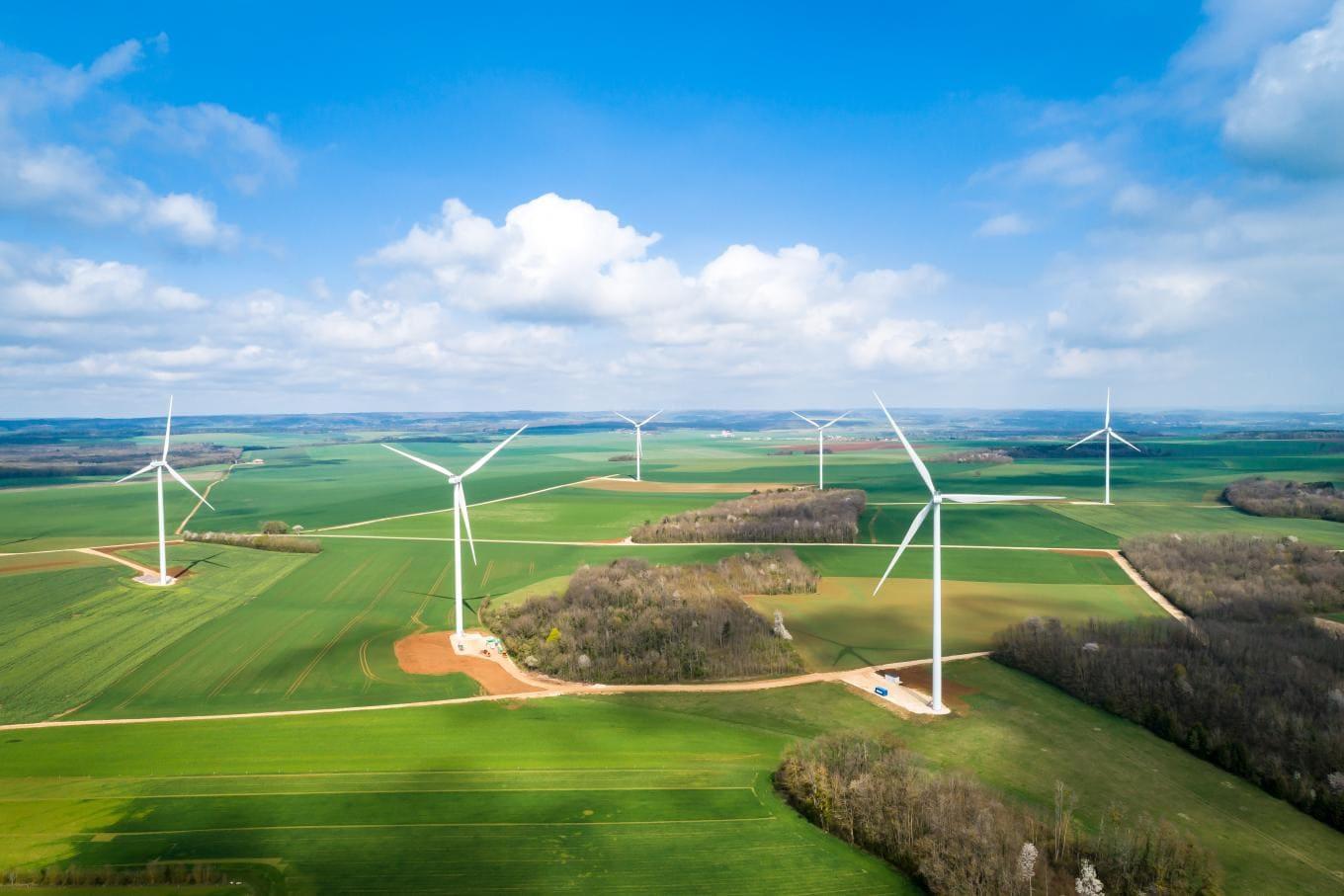 Infrastructures de parc éolien en Côte d'Or par Colas