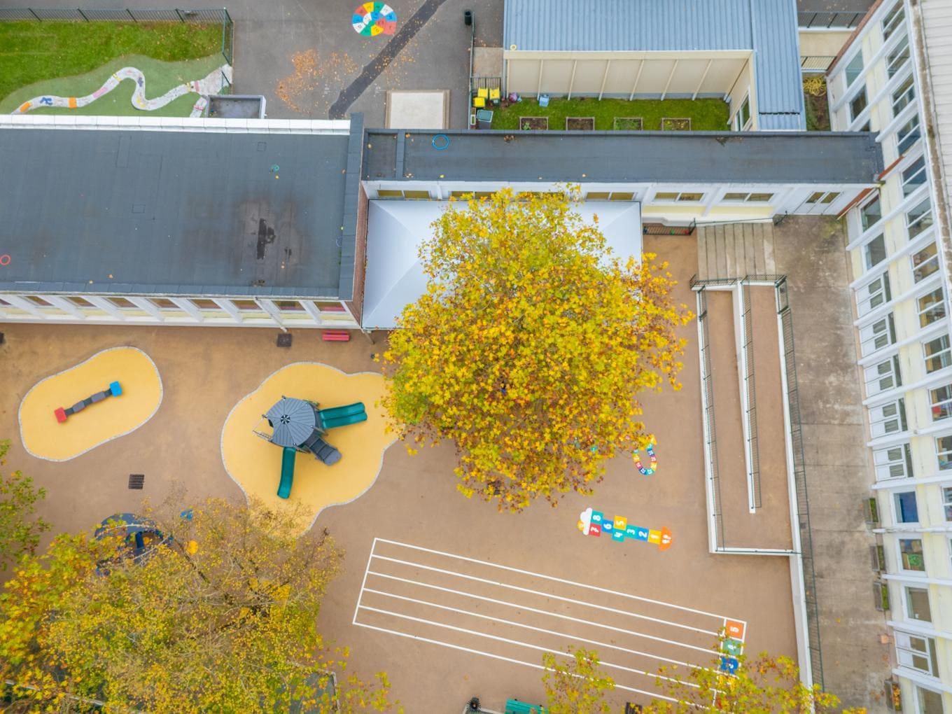 Réfection de la cour d'école Henri Wallon au Plessis-Robinson par Colas