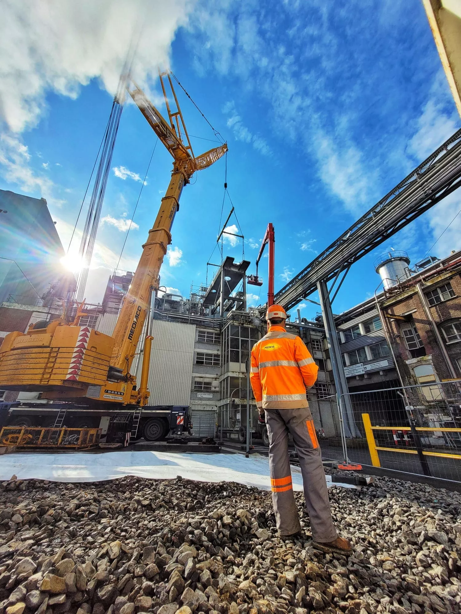 Chantier de déconstruction avec un collaborateur Premys