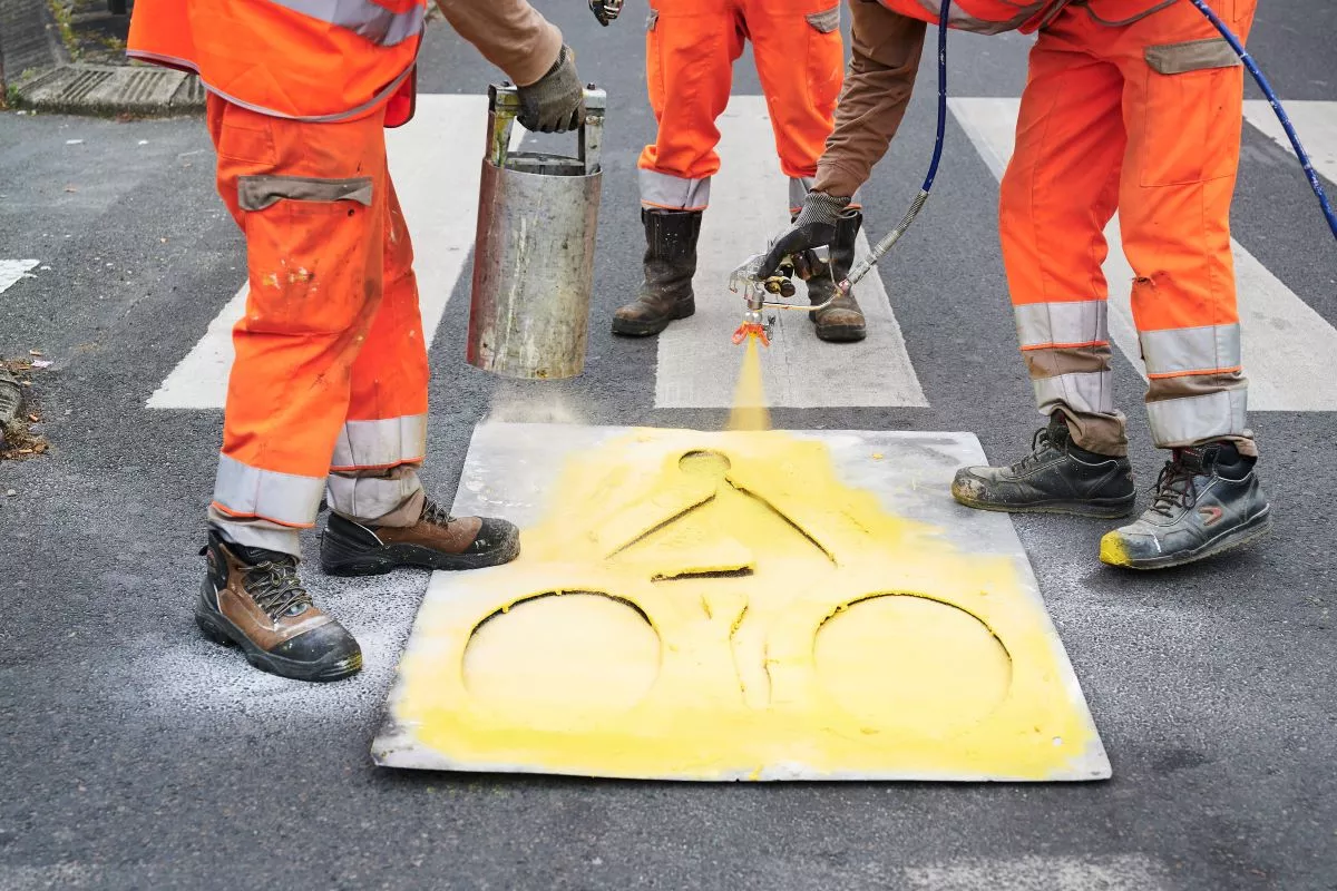 Road markings installation on a bike lane by Aximum