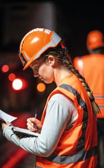 Collaborateurs sur le chantier Vegeroad de la RN106 